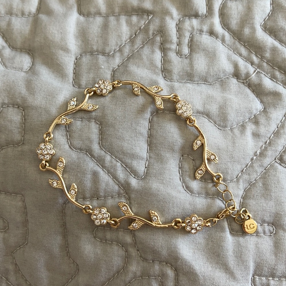 Flower bracelet